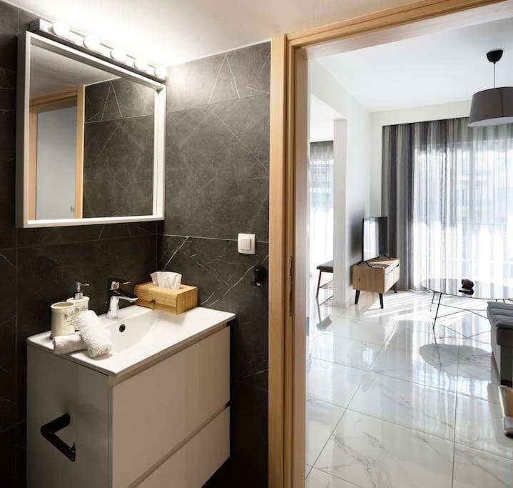 Twin Superior Suites テッサロニキ エクステリア 写真